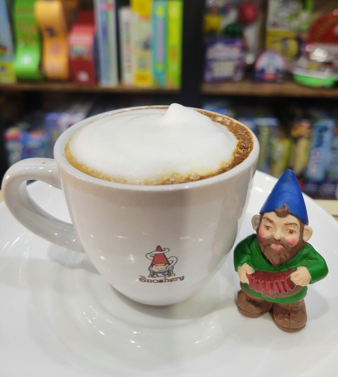 In a rush but need some caffeine? No problem! Simply stop in at The Gnoshery to order your expresso or macchiato: we will have you in and out lickety-split! The drink featured in the picture is a Banana Macchiato!

#TheGnoshery #GnomeGames #latte #coffee #tea