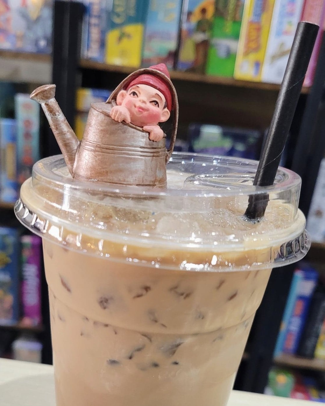 Wanting an iced latte? Look no farther than The Gnoshery! We can customize the latte with any of our alternative milks or syrups to your liking. The latte featured in the picture above is a Iced Dirty Chai Latte with oat milk!

#TheGnoshery #Gnomegames ##icedlatte #coffee #tea